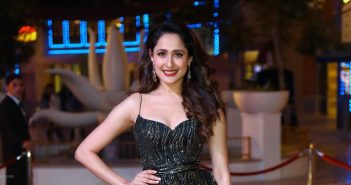 pragya jaiswal new stunning look