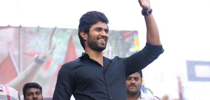 vijay sets new trend in promotions